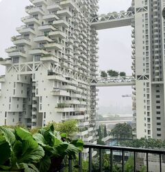 Sky Vue (D20), Condominium #581234141